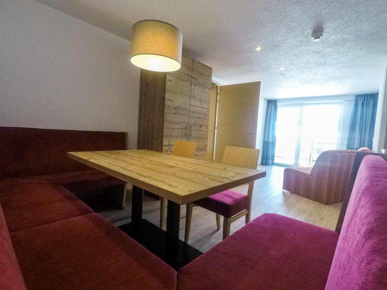 Collina Hotel Garni Nauders Exterior foto