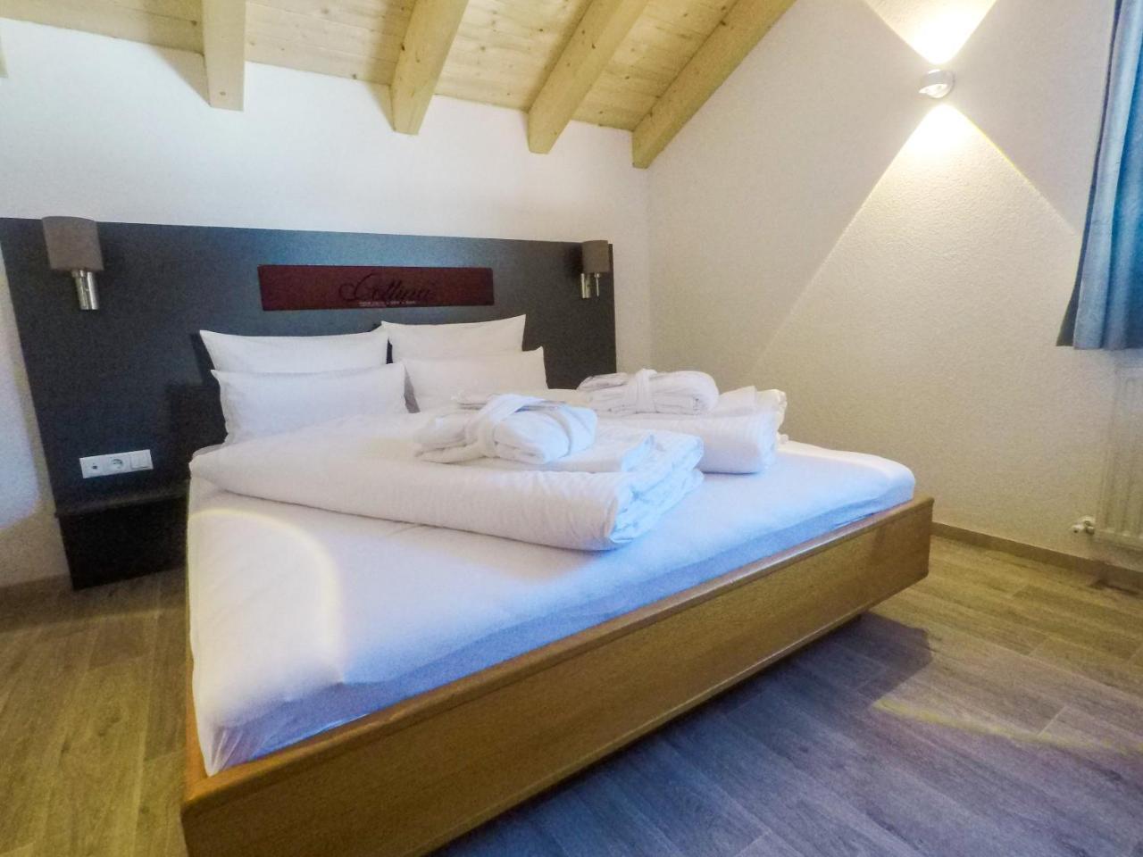 Collina Hotel Garni Nauders Exterior foto
